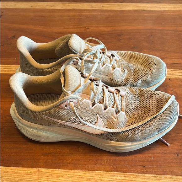 Nike Light Tan Athletic Sneakers - Picture 1 of 4